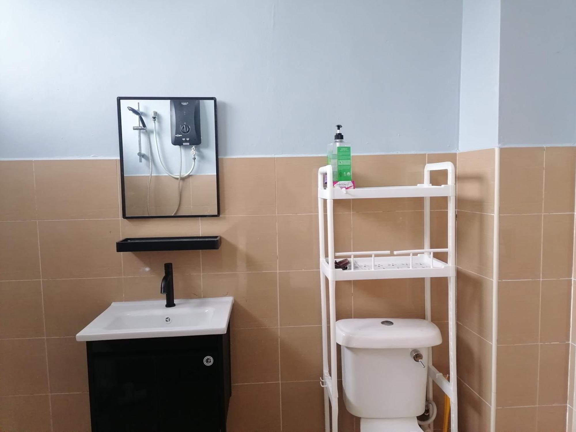 Dkamar Homestay At Desaru, Fully Aircond, Wifi, Coway, Street View 4 Min To Desaru Beach Kangkar Chemaran Zewnętrze zdjęcie