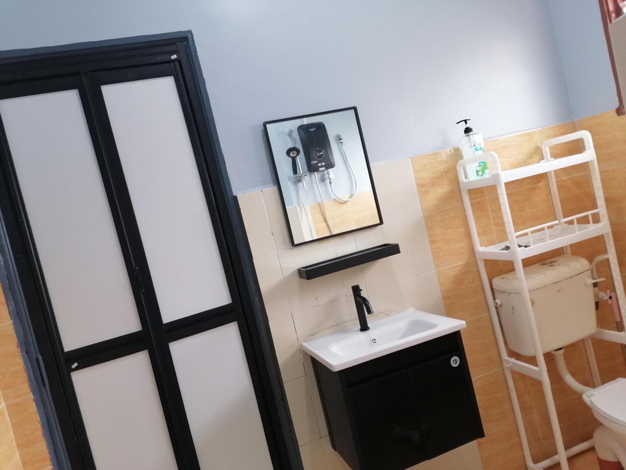 Dkamar Homestay At Desaru, Fully Aircond, Wifi, Coway, Street View 4 Min To Desaru Beach Kangkar Chemaran Zewnętrze zdjęcie